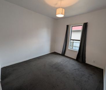 Home on the hill - charming 1bed flat in Linwood - Photo 5