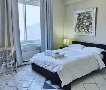 STUDIO RENOVE AVEC VUE IMPRENNABLE SUR UN JARDIN PRIVÉ - Photo 1