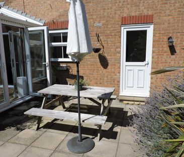 4 bedroom detached house to rent - Photo 6