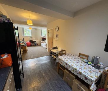 2 bedroom ground floor flat to rent - Photo 1