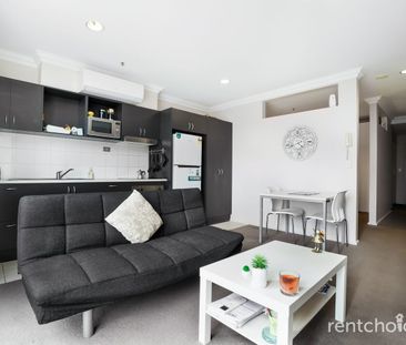 Fully Furnished Inner city Apartment - Photo 1