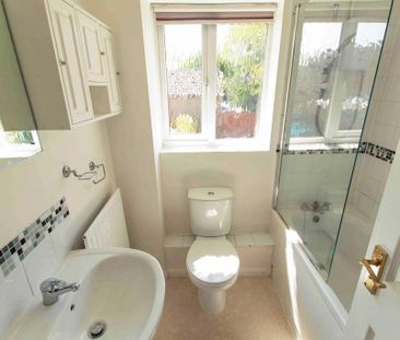 3 bedroom terraced house to rent - Photo 6