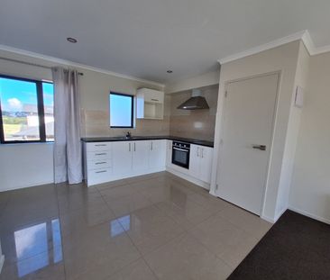 Spacious 2 bedroom Apartment - Photo 4