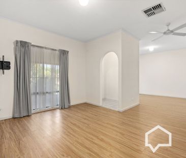 2/1 Paperbark Court Strathdale VIC - Photo 1