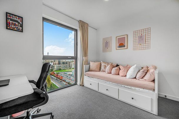 3 bedroom flat to rent - Photo 1