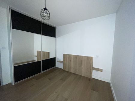 Location Appartement 2 pièces 52m² ST JEAN PIED DE PORT 64220 - Photo 4