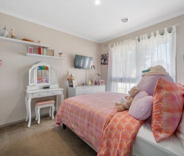 RARE GEM IN CENTRAL LOCATION - Photo 5