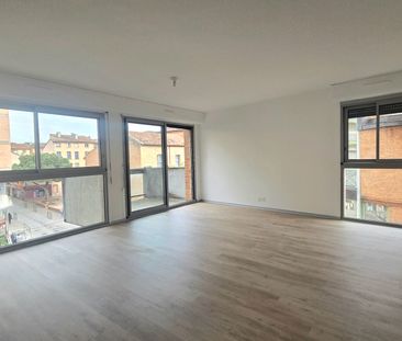 Location Appartement 3 pièces 76m² - Photo 2