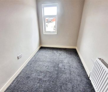 3 bedroom end of terrace house to rent - Photo 5