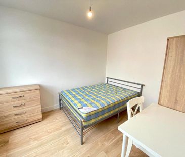 9 bedroom semi-detached house to rent - Photo 6