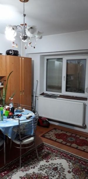 Apartament cu o camera in zona Sinaia - Fotografie 1