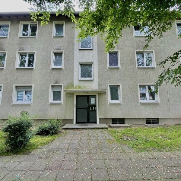 Gemütliche 2-Zi.-Wohnung mit Balkon! - Foto 1