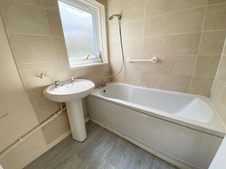 4 bedroom house to rent - Photo 3