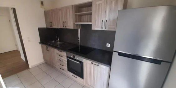 Appartement à louer 3 pièces 65.6m² - Photo 3