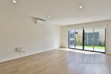 2/9 Lantana Street, Clayton - Photo 3