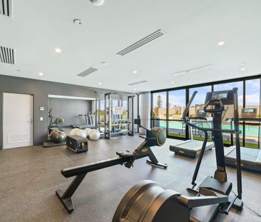 New Luxury Apartment - Photo 2