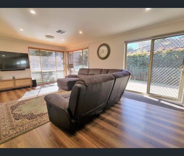 Spacious Family Home - Photo 2