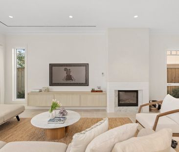 HAMPTONS INSPIRED HOME - THE EPITOME OF DESIGN AND LUXURY - Photo 3