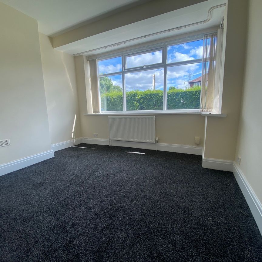 70 Bolton Road Rochdale OL11 4NX - Marland - Photo 1