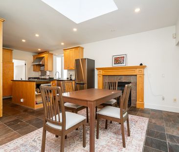 Charming Dunbar Character Home with Modern Upgrades - Photo 4