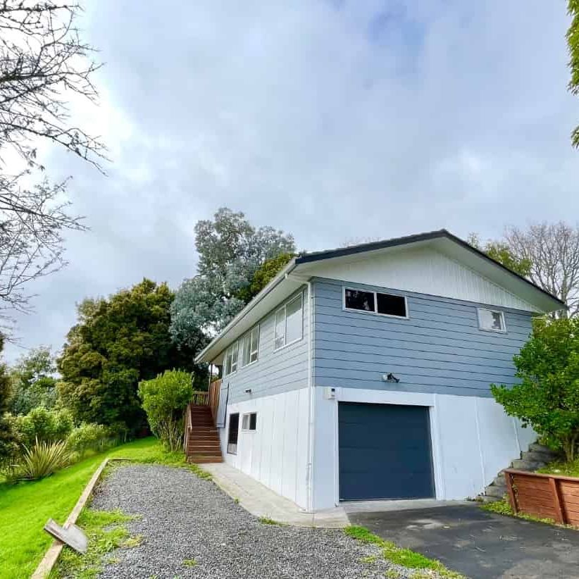 Three double bedrooms! Good Location! - Photo 1