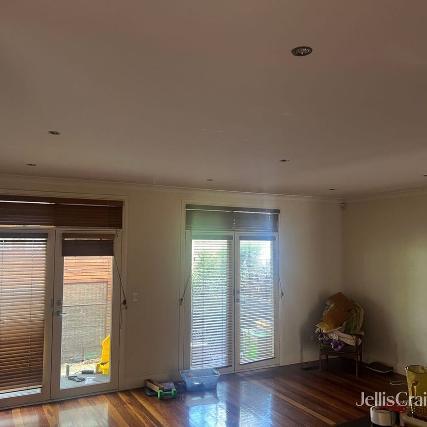 Double Story Three Bedroom Home! - Photo 1