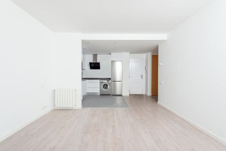 Piso de alquiler en La Rioja, 49, Villanueva de la Cañada ciudad - Photo 3