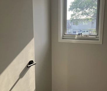 “Brand New 2 Bedroom Home !” - Photo 6