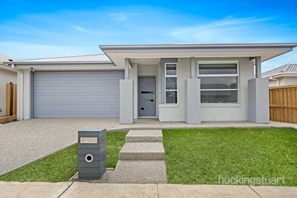 BRAND NEW LUXURIOUS FAMILY HOME - Photo 1