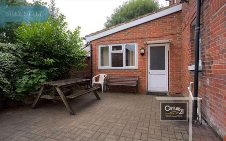 |ref: |, Lodge Road, Southampton, SO14 - Photo 2