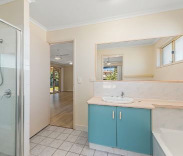 4 Lysanda Close, WILSONTON - Photo 2