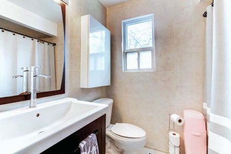 For Lease - 382 Blue Grass Boulevard, Richmond Hill, Ontario - Photo 3