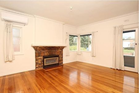 4/135 Locksley Road, Eaglemont VIC 3084 - Photo 5
