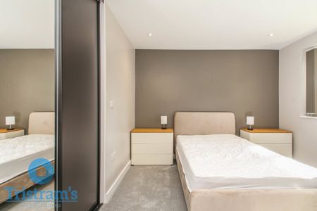 References Pending - 3 bed Semi-Detached House - Photo 4