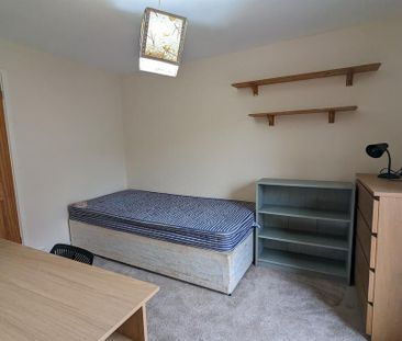 5 bedroom terraced house to rent - Photo 4