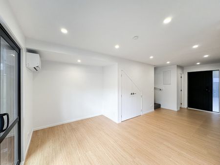 Modern living, great location in Upper Hutt - Photo 5