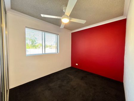 19/172 Brunker Road, Adamstown - Photo 3