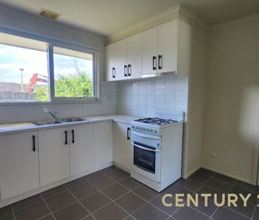 2-Bedroom Gem for Rent in the Heart of Dandenong - Photo 3