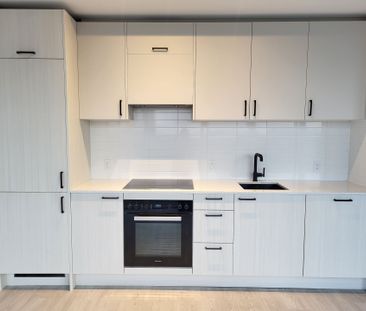 For Lease - 5 Quarrington Lane Unit# 2003, Toronto, Ontario - Photo 3