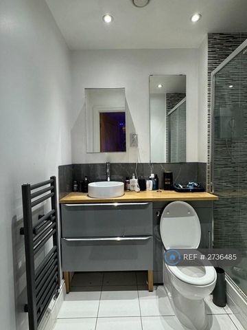 2 bedroom flat to rent - Photo 5