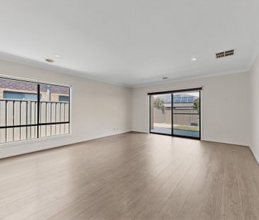 The Ideal Blend of Style, Space and Location - Photo 4