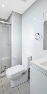 Beautiful Studio Apartment for Rent - All Bills Included - Photo 4