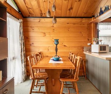 Charming Family Home with Pool in Papamoa Beach - Photo 3