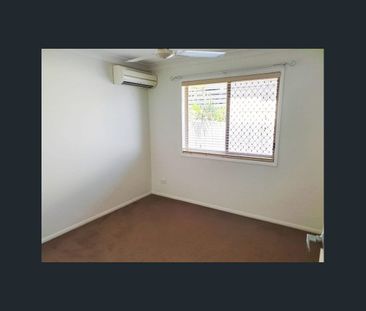 Beautiful Family Home In Central Suburb - Photo 2