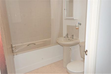 2 bedroom semi-detached house to rent - Photo 5