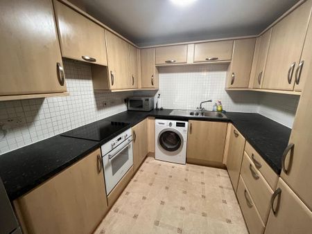 2 bedroom flat to rent - Photo 4