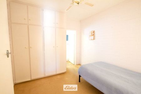 Affordable One Bedroom Unit Centrally Located - Photo 2