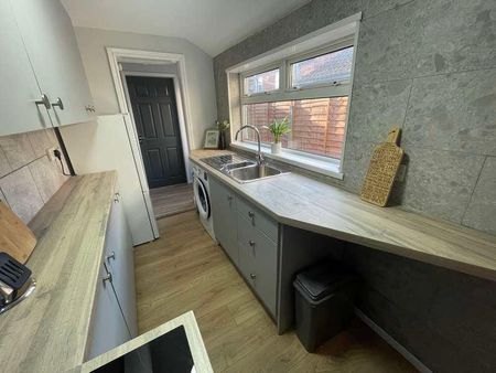 Kirkby Street - Bed, Bath, LN5 - Photo 3