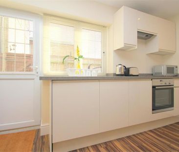 Studio to rent - Photo 6