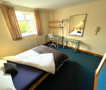 1 bedroom in a house share to rent - Photo 6